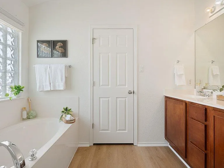 11416 Dog Leg Dr — Photo 15