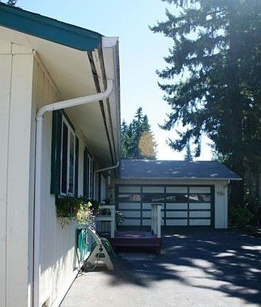 2nd image of 3661 Briarwood Dr SE