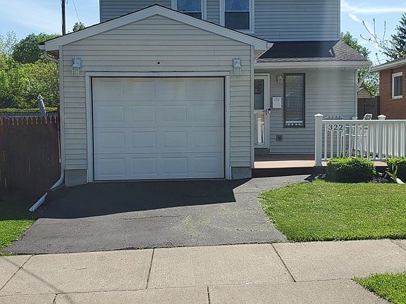 4th image of 322 Rogers Ave