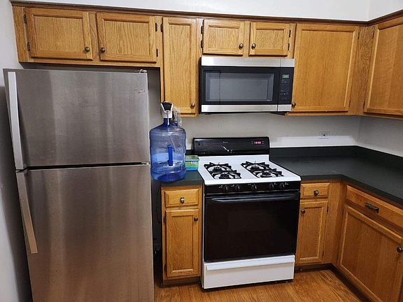 3rd image of 3226 Heather Glen Dr #3226