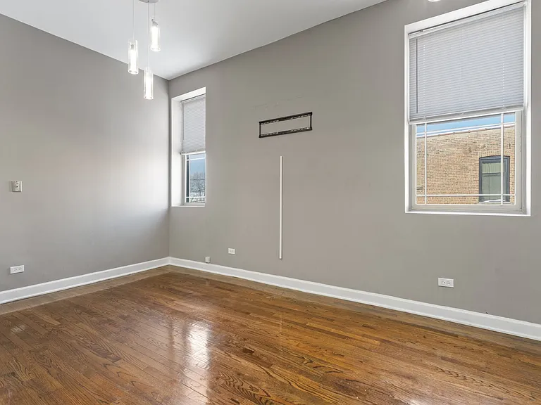 6540 S Maryland Ave #2 — Photo 5