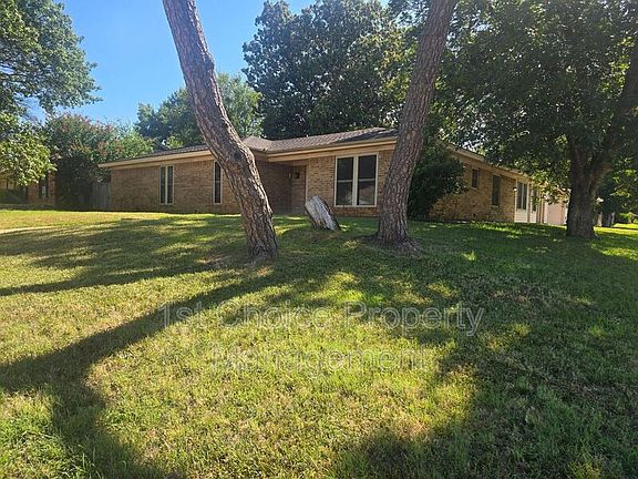 2nd image of 1911 Green Meadow Ct