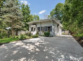 8816 Gardner Rd, Fox River Grove, IL 60021