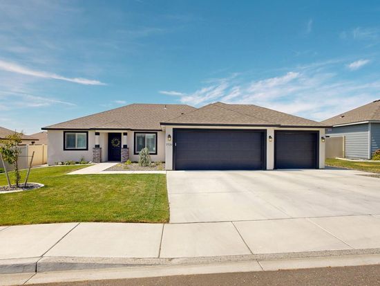 7726 Coldwater Dr, Pasco, WA 99301