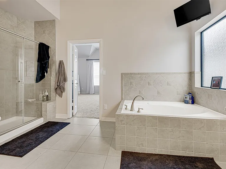 2815 Kings Retreat Cir — Photo 24
