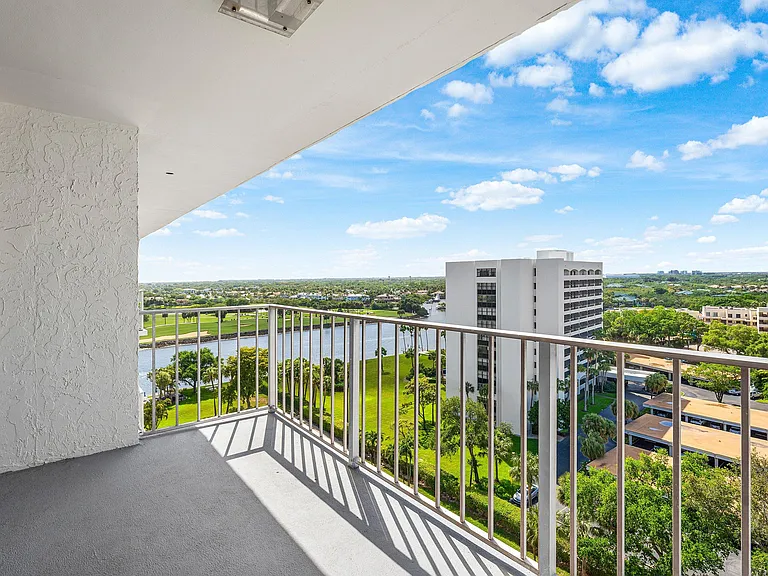 336 Golfview Rd #Penthouse 12 — Photo 26