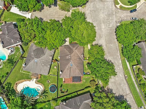 4th image of 311 Summer Haven Ct