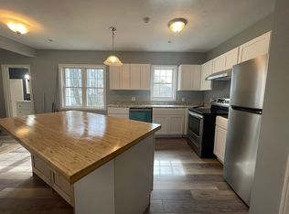 19 Oak Ct APT 2, Clinton, MA 01510