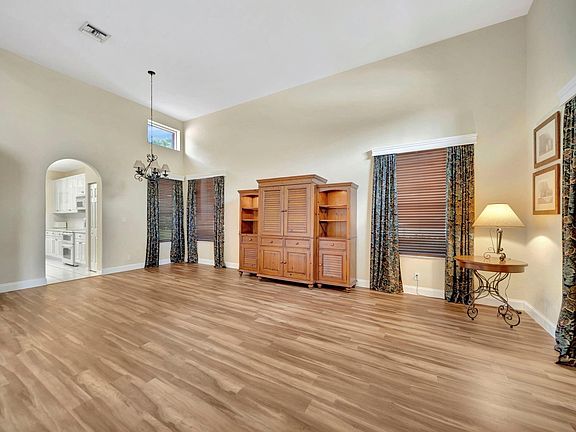 4th image of 16412 Diamond Place