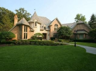 2041 Tremont Ct, Libertyville, IL 60048