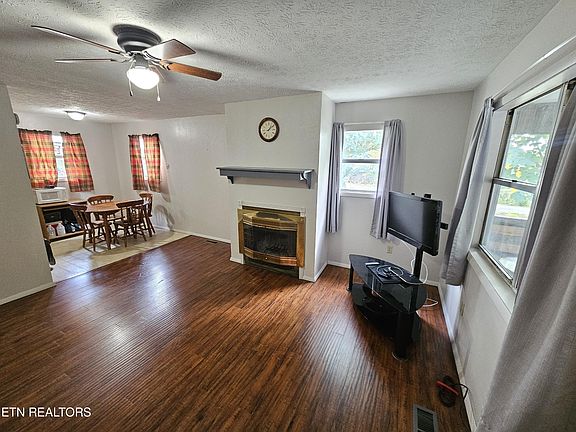 5th image of 112 Shady Cove Rd
