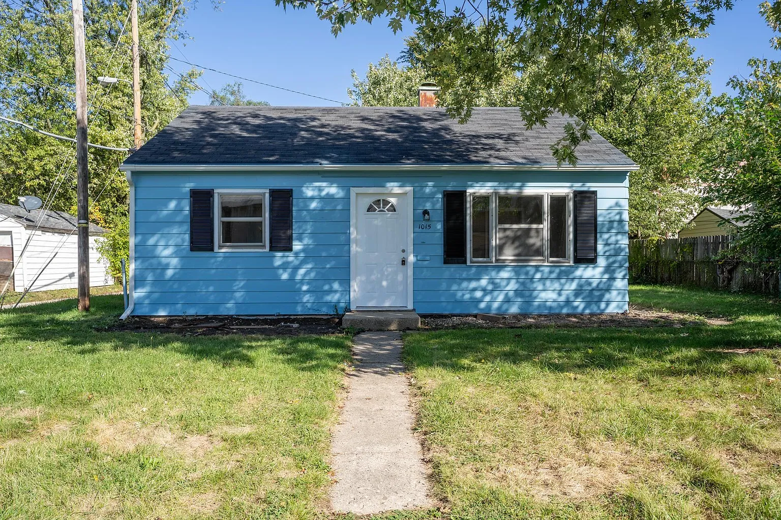 1015 Capitol Ave photo 1