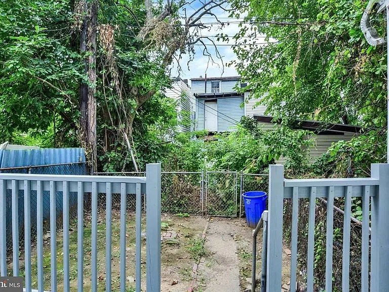 52 Balm St — Photo 17