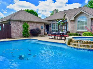 6114 Faringdon Ln, Rowlett, TX 75089