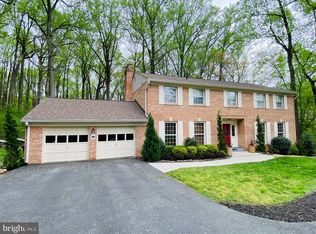 9 Falling Creek Ct, Silver Spring, MD 20904