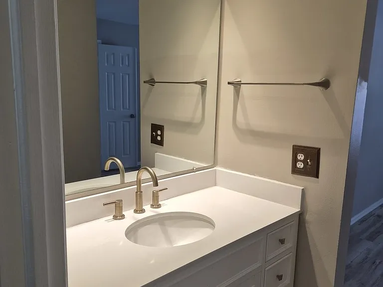 271 Southwick Ct #271 — Photo 23
