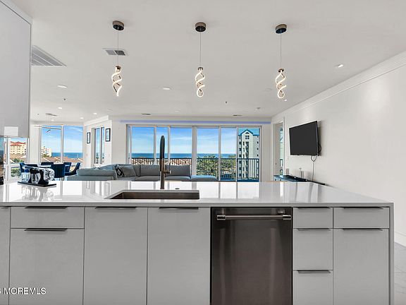5th image of 432 Ocean Boulevard N #317
