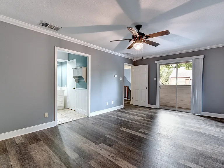 31 Marina Cir — Photo 19