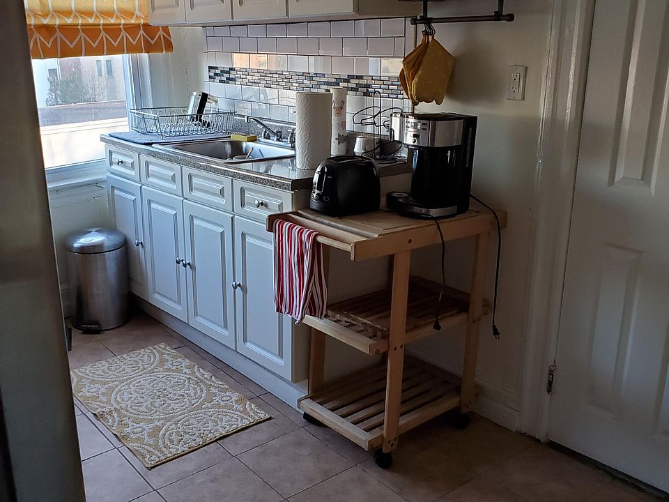 2nd image of 330 Bloomfield Ave