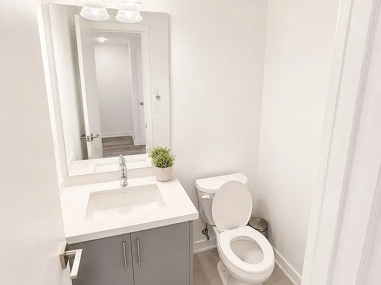 165 Veterans Dr #15 — Photo 13