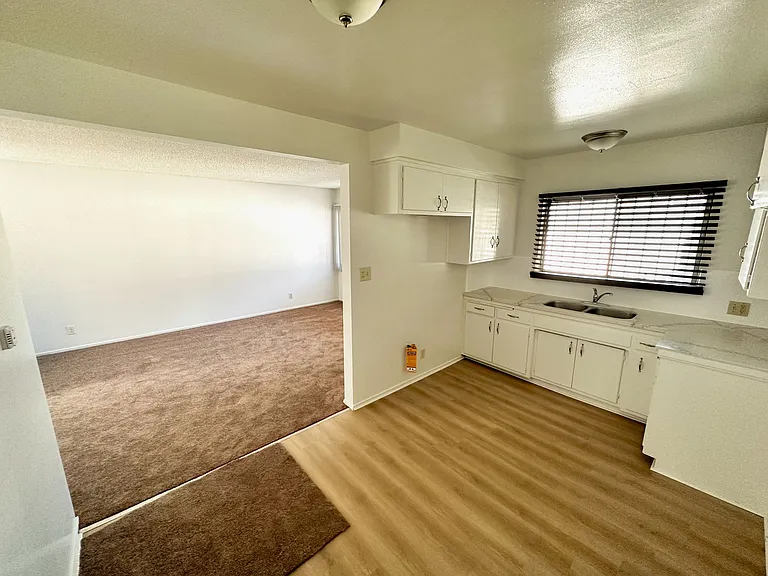 1062 Browning Blvd — Photo 3