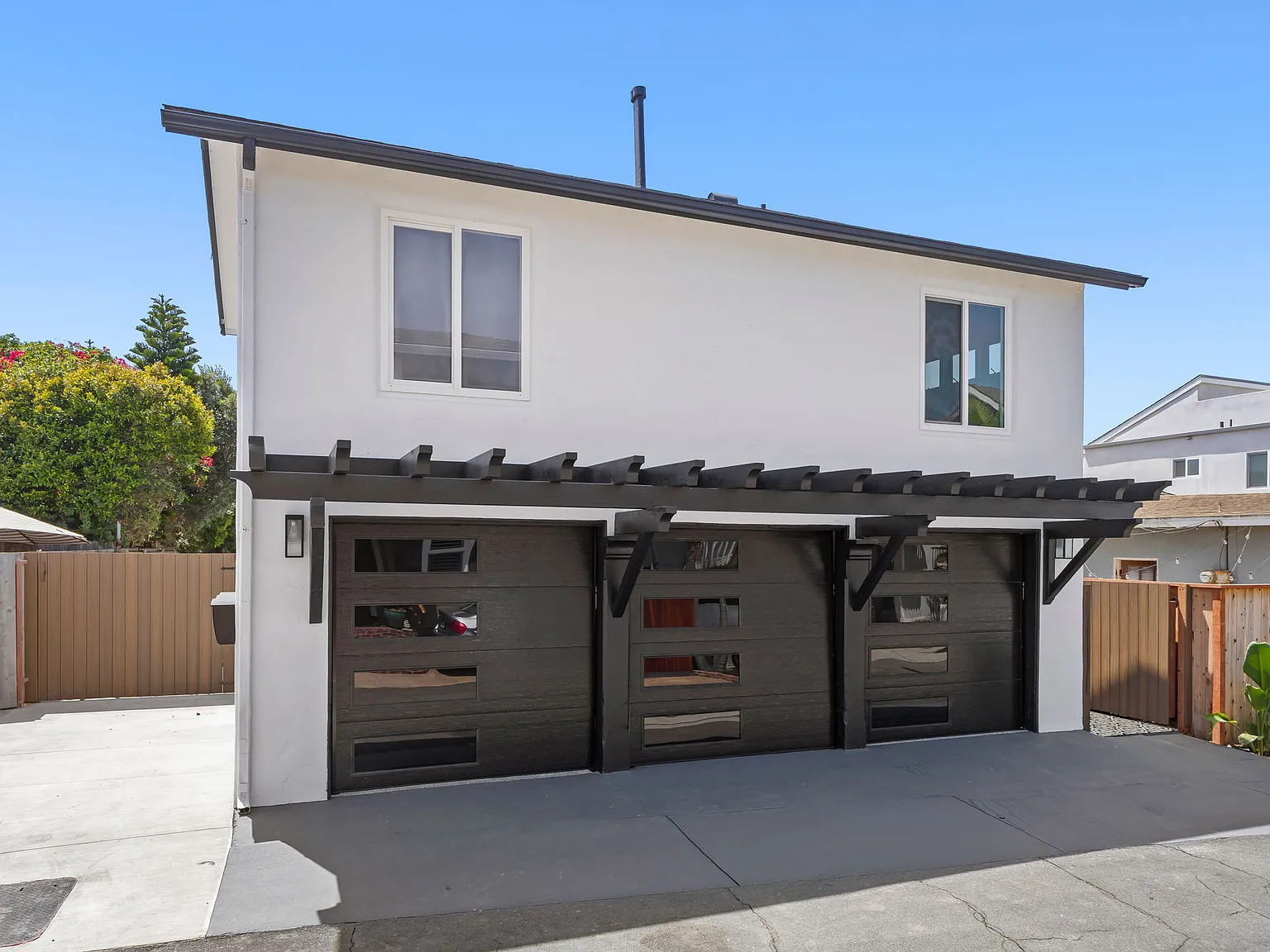 1 bed, 900 sqft, $3,325 — Photo 3