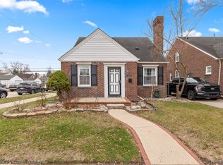22801 Buckingham St, Dearborn, MI