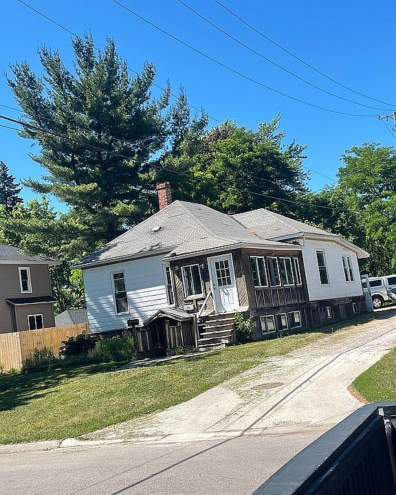 1st image of 1419 Lincoln Ave
