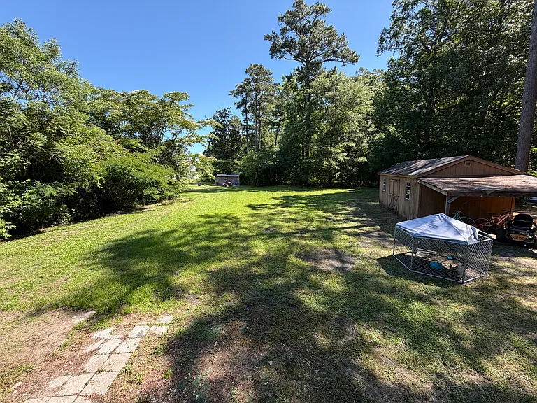 105 Pine Cir — Photo 2