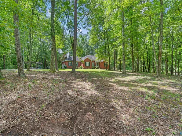 123 Cedar Crest Cir, New Market, AL 35761