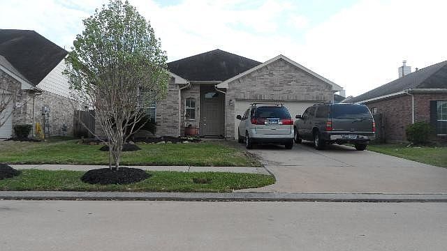 1st image of 19927 Sterling Falls Dr