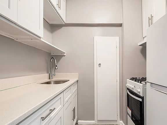 3rd image of 50-15 39th St APT 5C