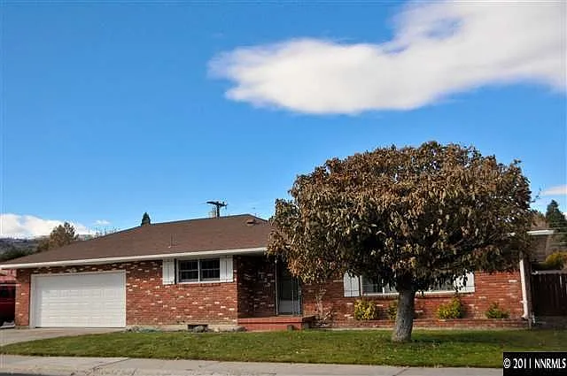 1120 Dennison Dr photo 1