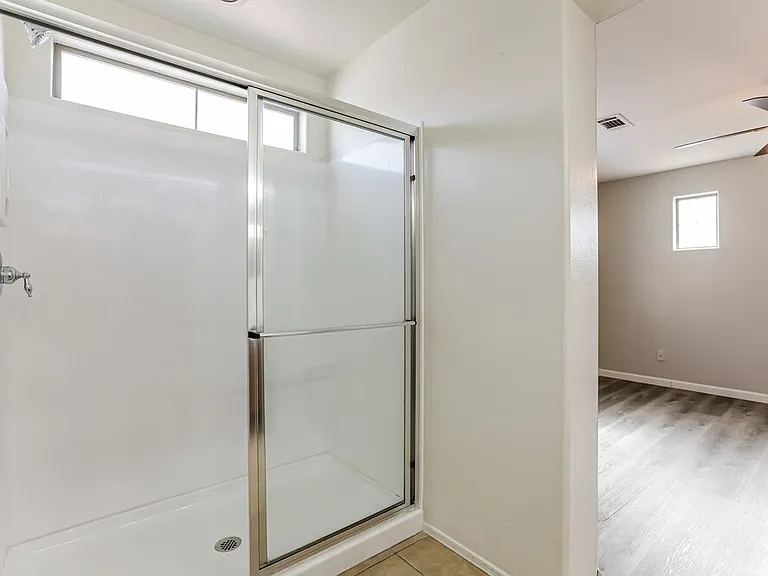 8423 W Vernon Ave #113 — Photo 12