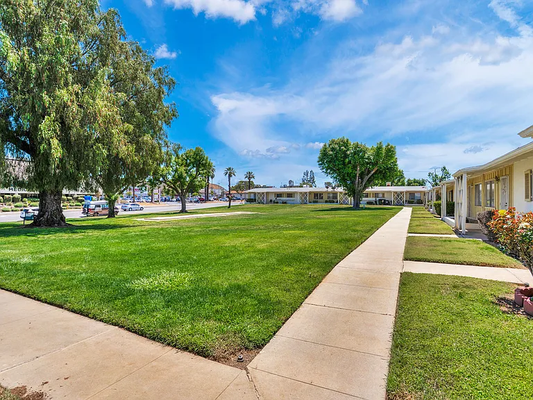 27171 Sun City Blvd — Photo 5
