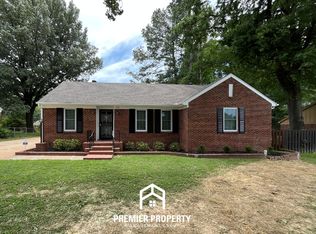 1873 Grovehaven Dr, Memphis, TN 38116