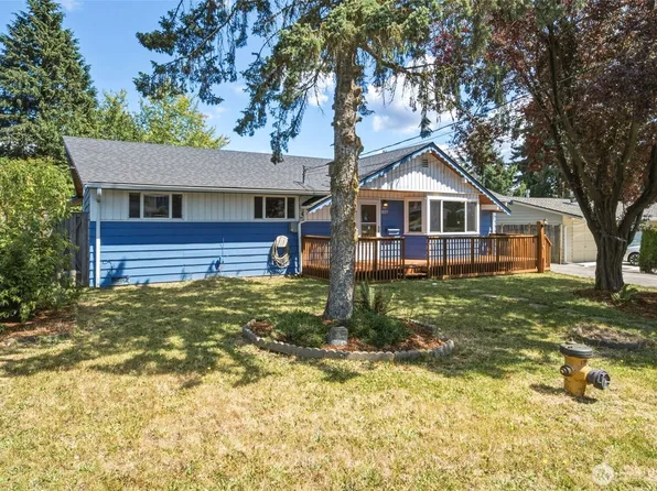8527 9th Avenue SE, Everett, WA 98208