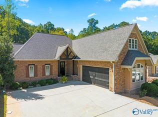 97 Turning Leaf Dr, Union Grove, AL 35175