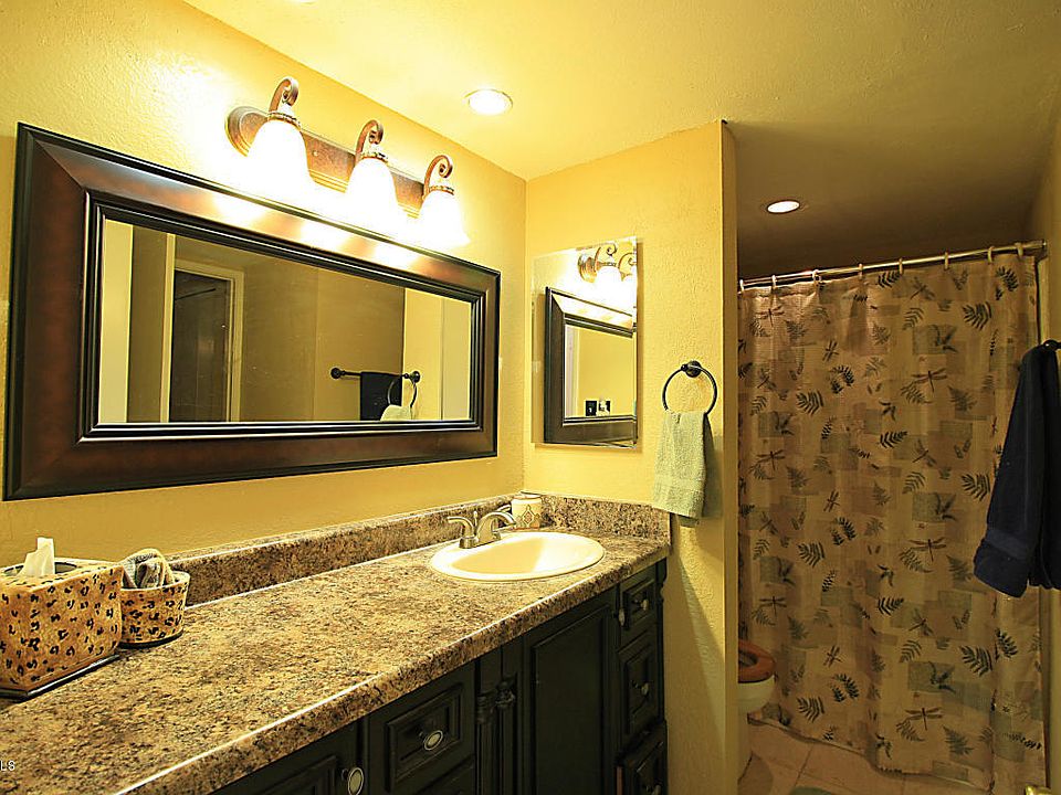 2nd image of 3228 W Glendale Ave APT 128