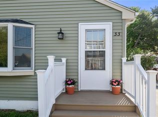 33 Morgan St, Portsmouth, RI 02871