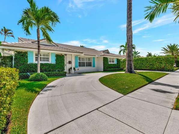 136 Worth Ct S, West Palm Beach, FL 33405