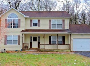 206 Sunrise Dr, East Stroudsburg, PA 18301