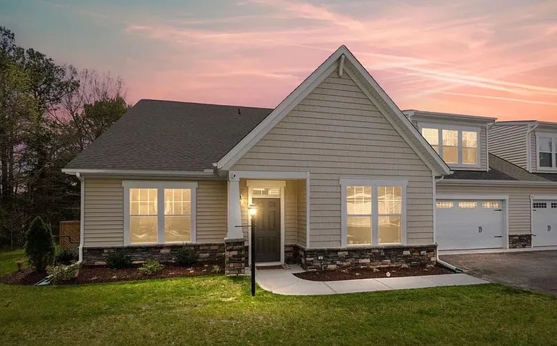 2 bed, 2.5 bath, 2045 sqft, $2,195 — Photo 3