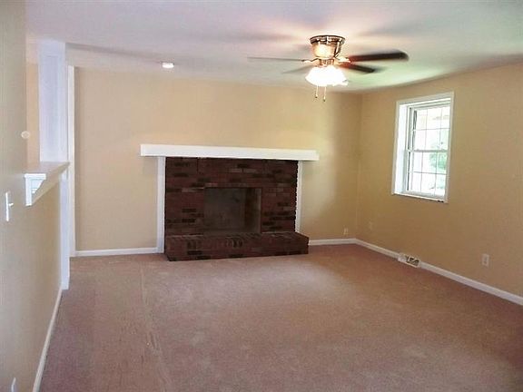 5th image of 3927 Brown Farm Dr