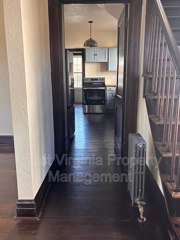 3 bed, 1.5 bath, $1,800 — Photo 3