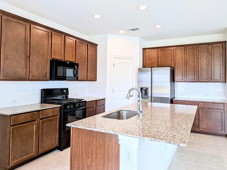 221 Sand Lily Ln — Photo 22