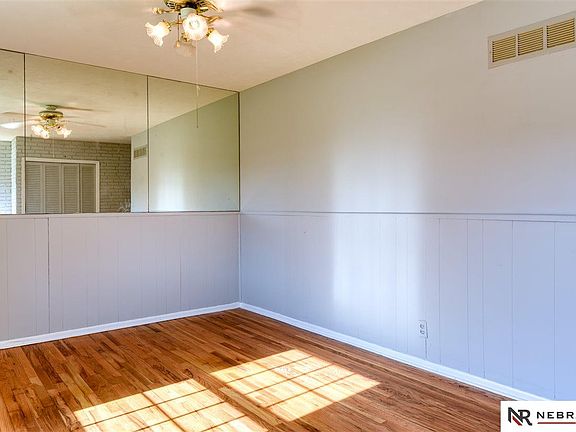 5th image of 3114 S 120th St