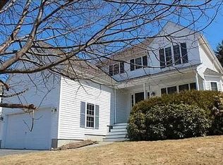 6 Oliver Ln, Hopkinton, MA 01748