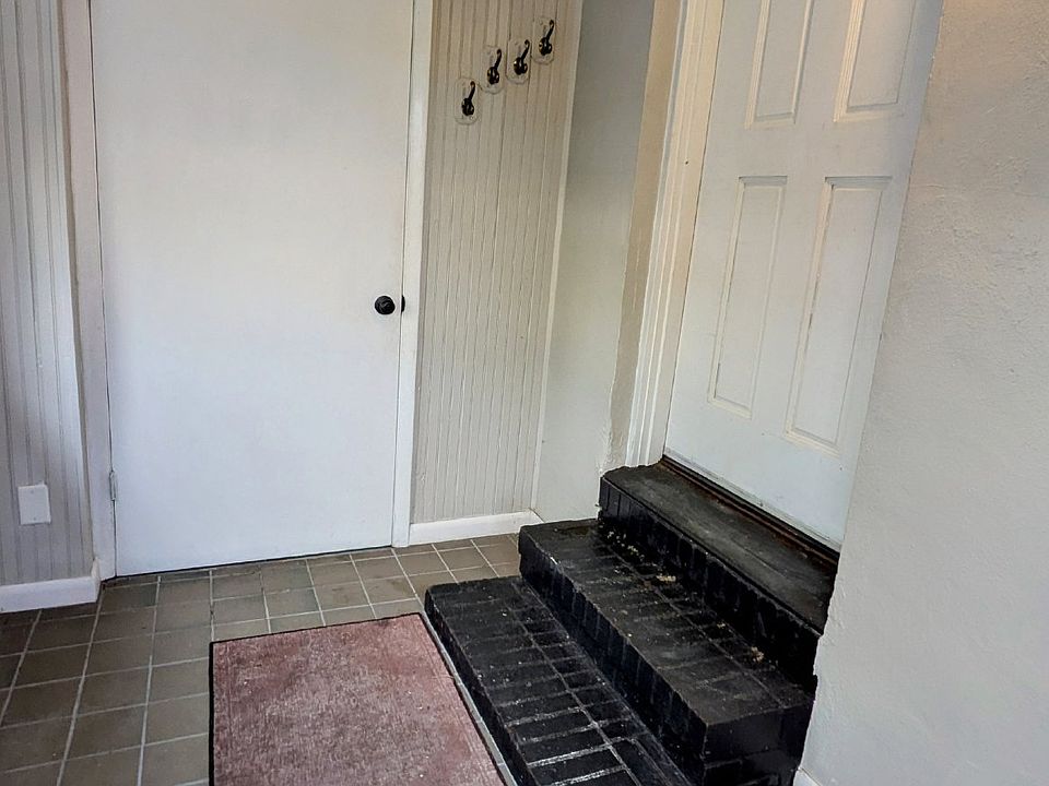 1st image of 1824 Sprinkle Dr
