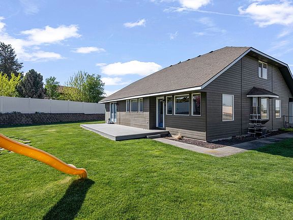 3rd image of 11021 View Ln